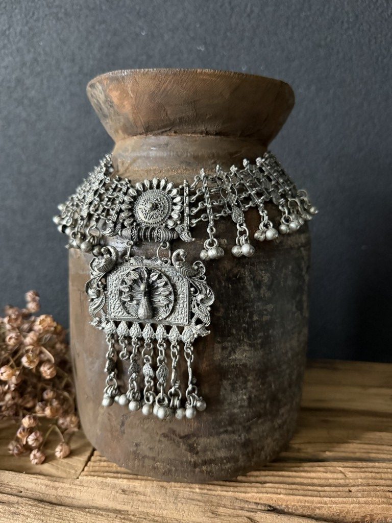 Oude Nepalese pot met kruikketting #1 - Afbeelding 2