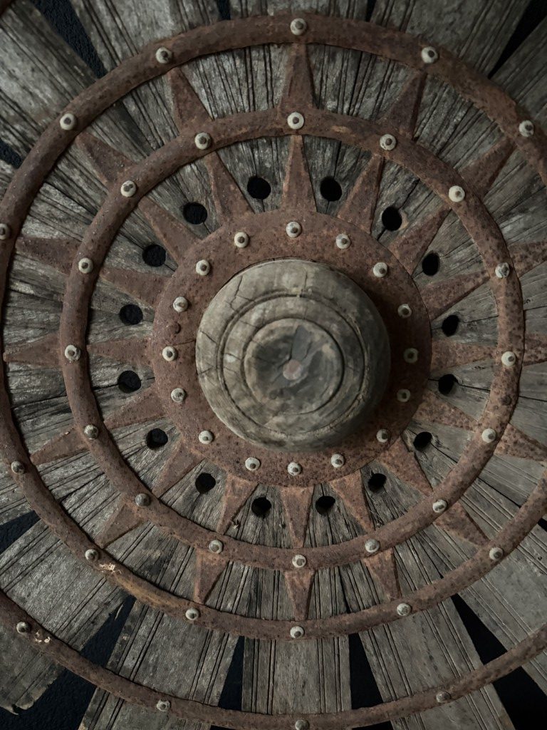 Oud houten spinnewiel - Afbeelding 2