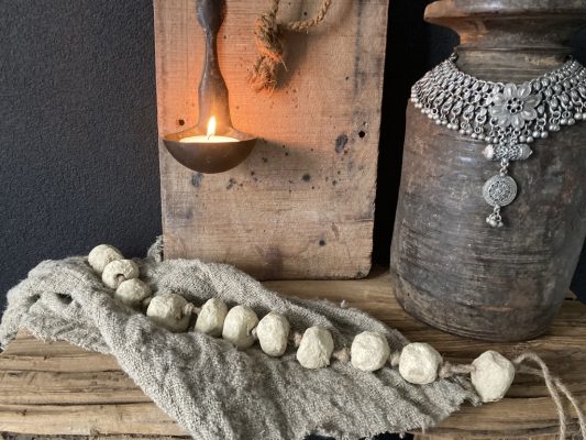 woonketting papier maché