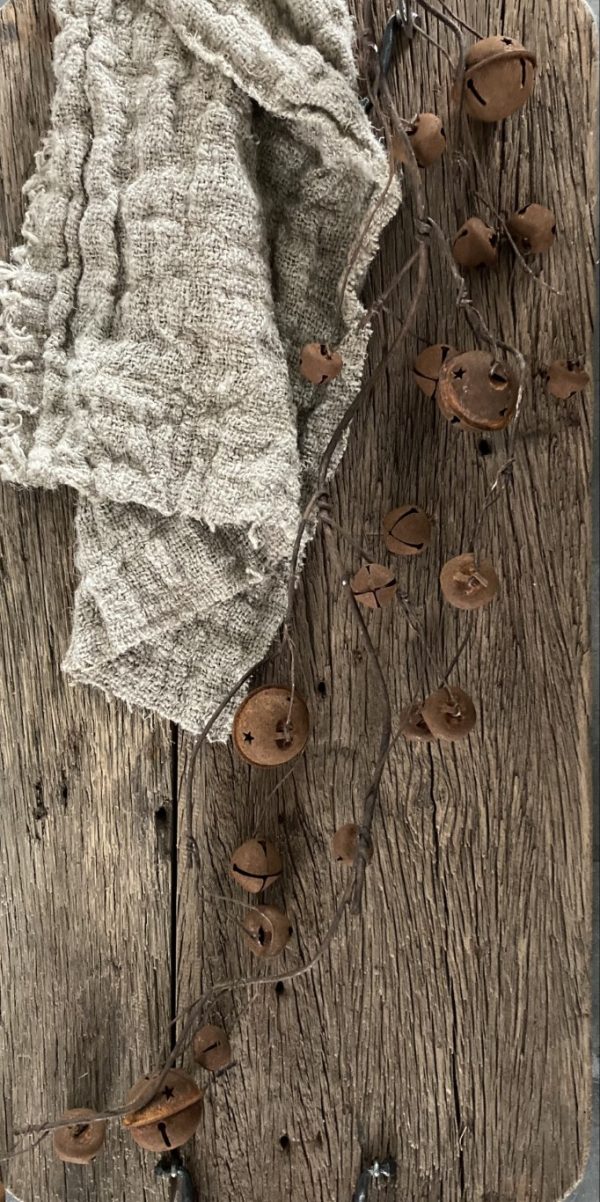 Decoratieve tak met roestkleurige belletjes - Afbeelding 2